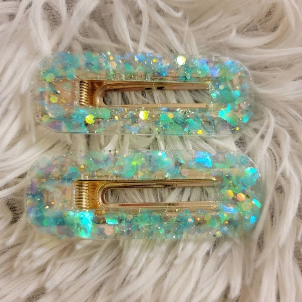 Sea green hair clip